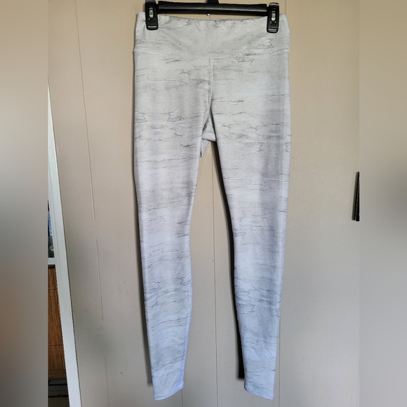 NWOT Alo Yoga Airbrush Legging in Sequoia Marble, S - Picture 2 of 8